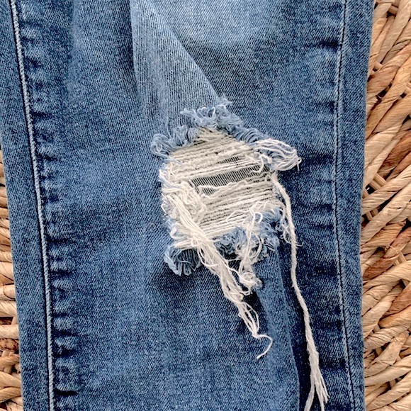 Madewell High Rise Mom Jean - Picture 8 of 15